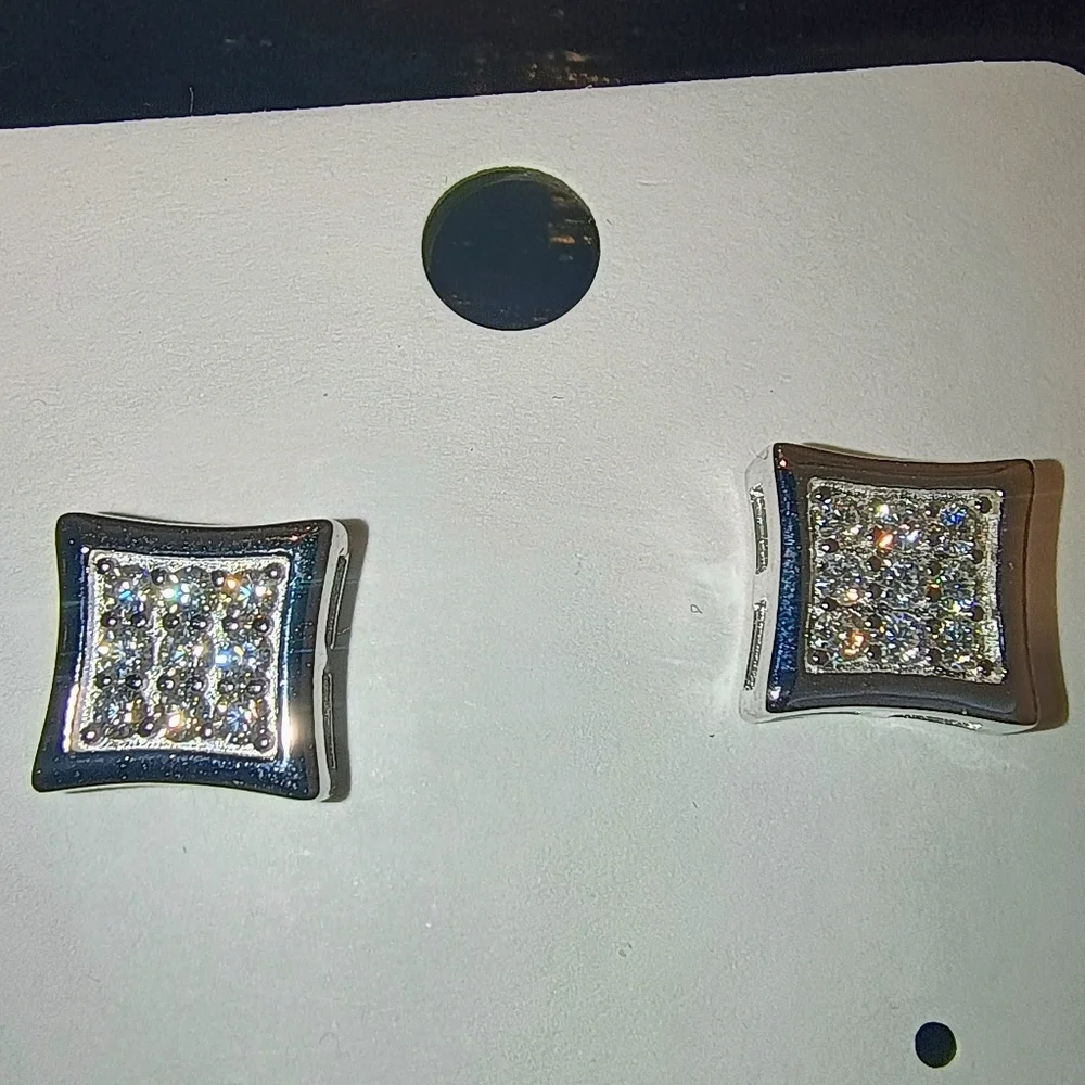 Elegant Silver Moissanite Stud Earrings - Picture 5 of 9